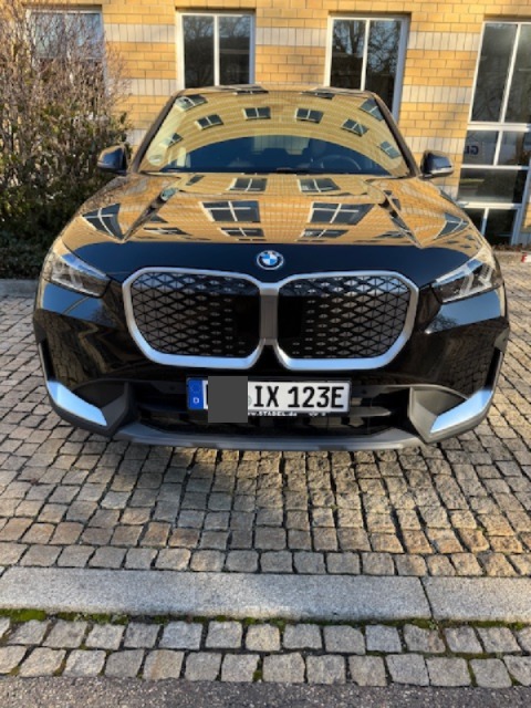 iX1 20
