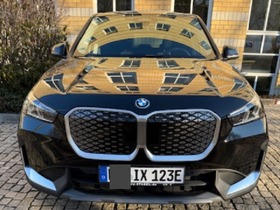iX1 20